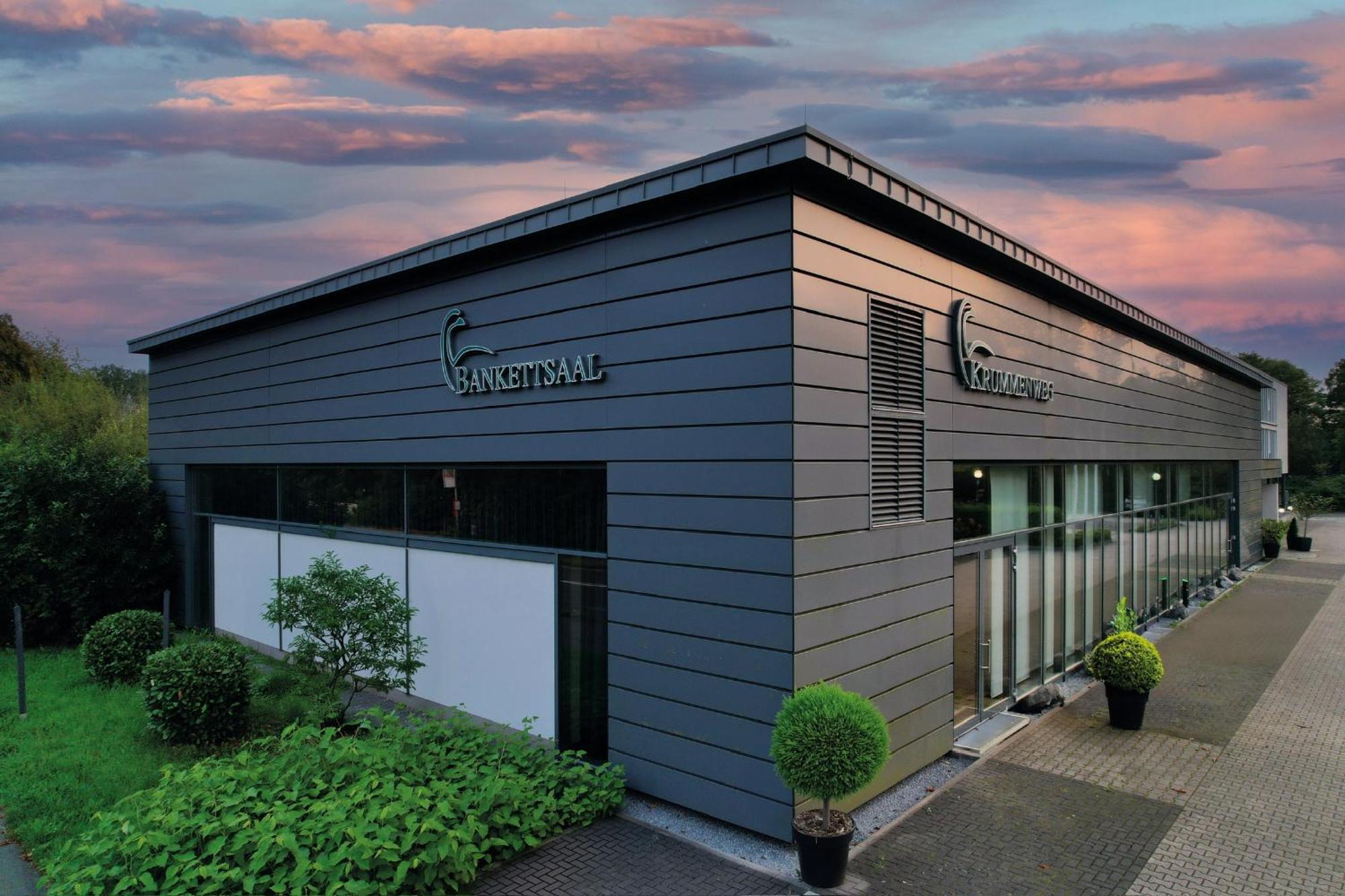 Ramada By Wyndham Duesseldorf Ratingen Hotel Exterior foto