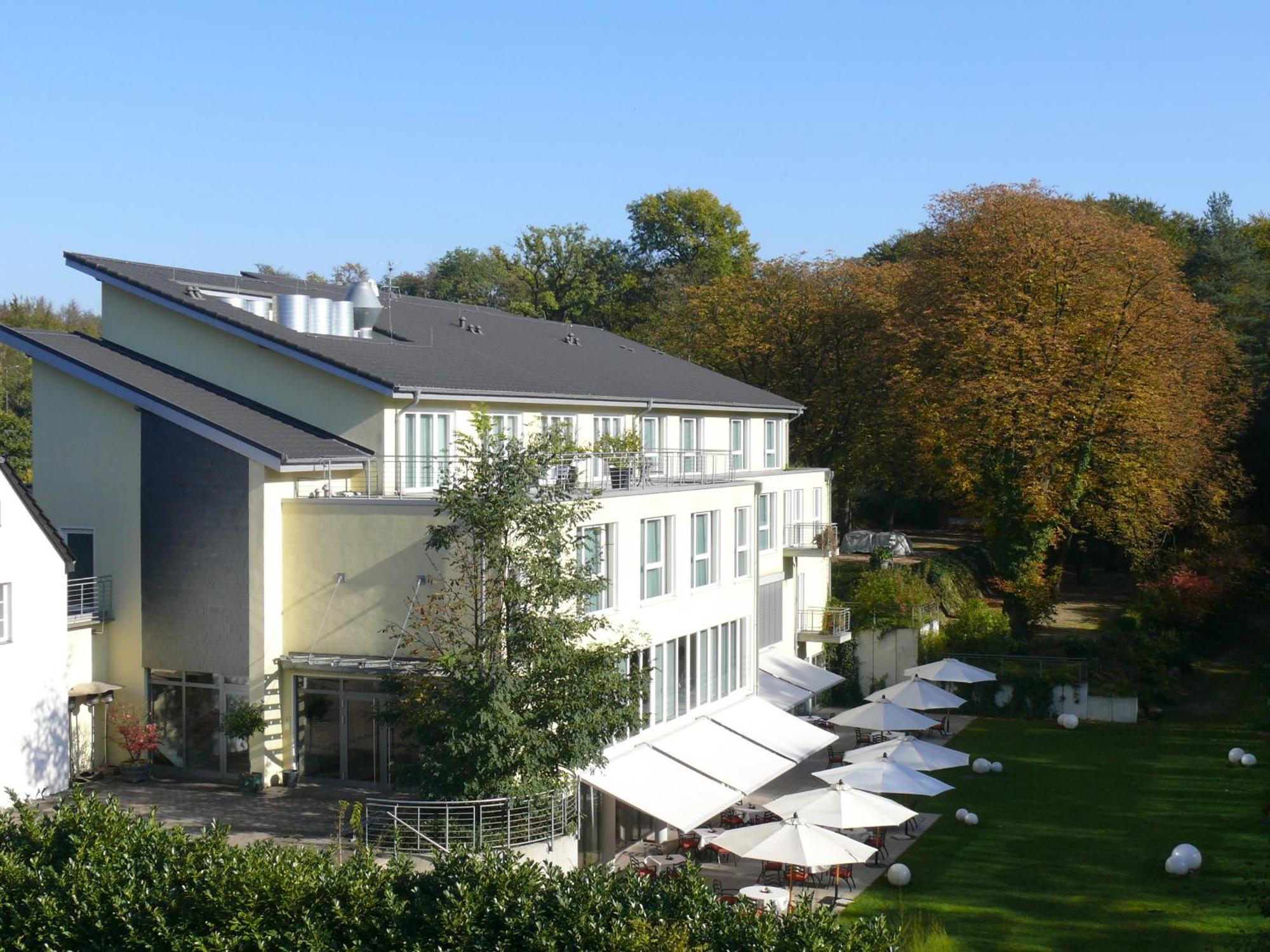 Ramada By Wyndham Duesseldorf Ratingen Hotel Exterior foto