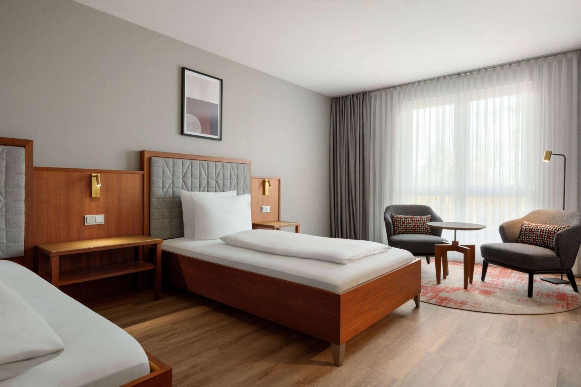 Ramada By Wyndham Duesseldorf Ratingen Hotel Exterior foto